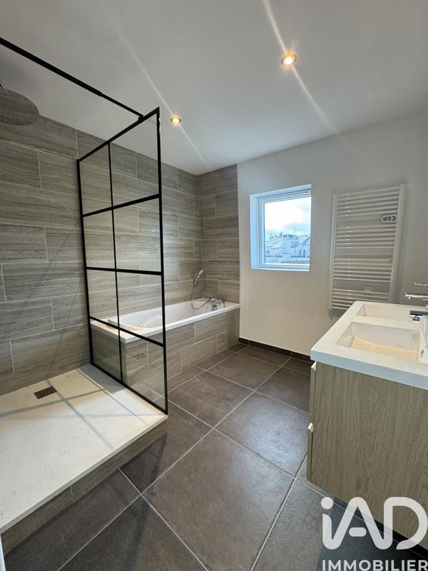 Appartement - 103 m² - 5 pièces