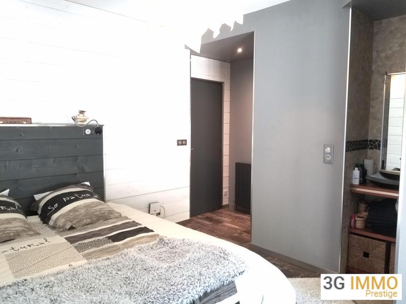 Maison - 279 m² - 11 pièces