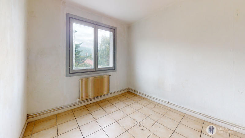 Appartement - 60 m² - 4 pièces