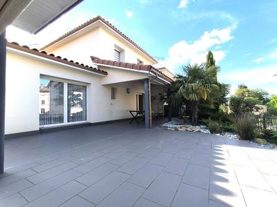 Maison - 137 m² - 5 pièces