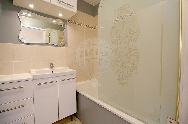 Appartement - 94 m² - 5 pièces