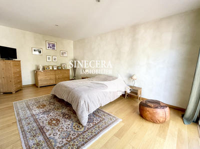 Villa - 193 m² - 6 pièces