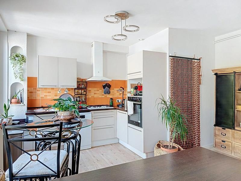 Appartement - 90 m² - 3 pièces