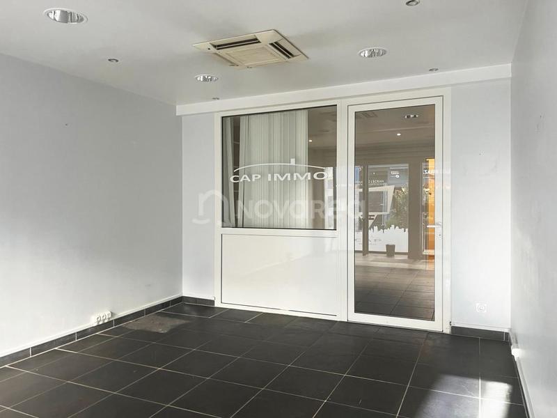 Local commercial - 61 m² - 2 pièces