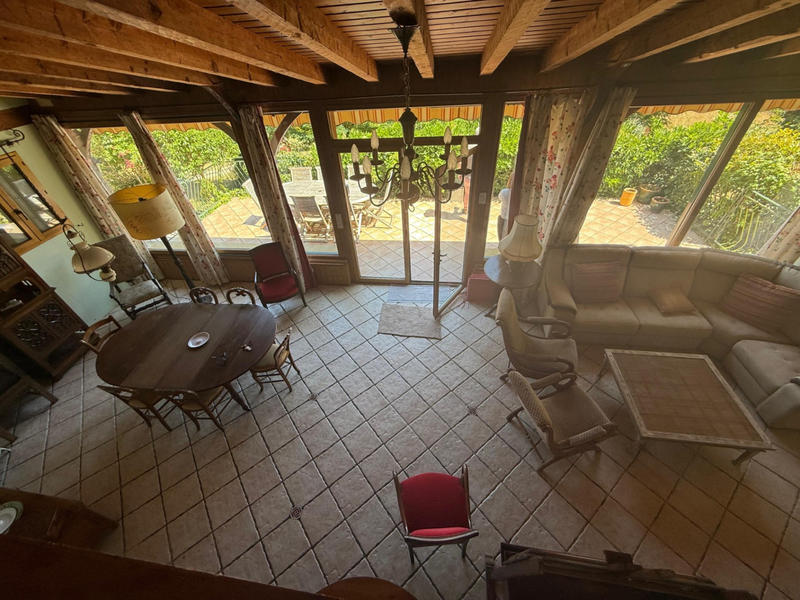 Propriété - 201 m² - 6 pièces