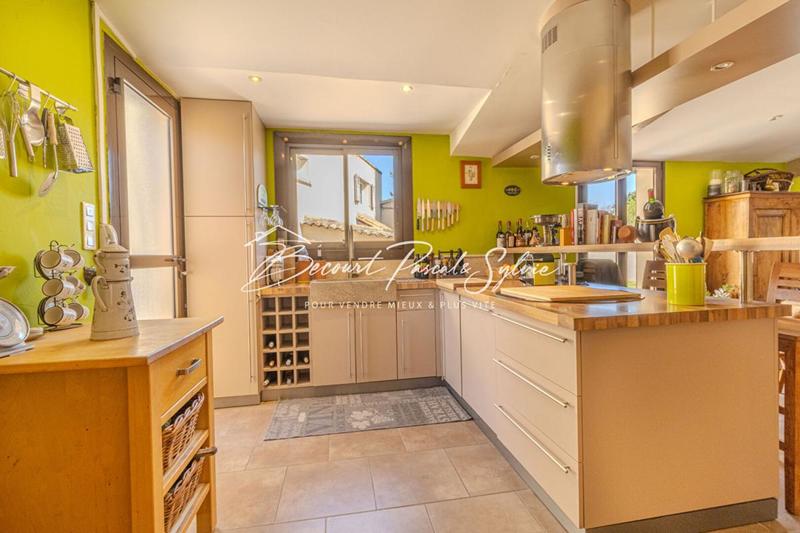 Villa - 210 m² - 6 pièces