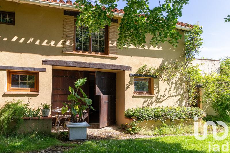 Maison - 370 m² - 8 pièces