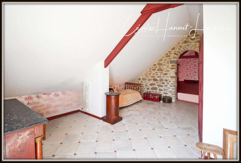 Maison - 202 m² - 8 pièces