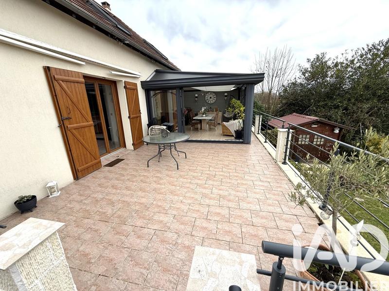 Maison - 196 m² - 8 pièces