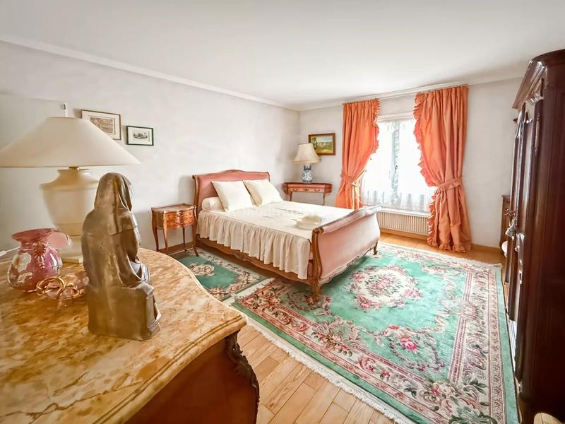 Maison - 291 m² - 9 pièces