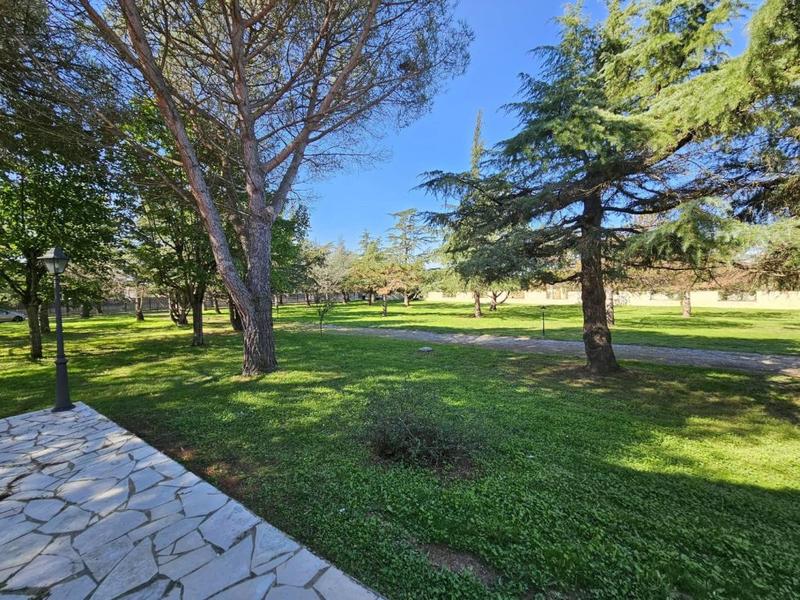 Villa - 250 m² - 6 pièces