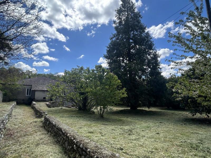 Maison - 290 m² - 12 pièces