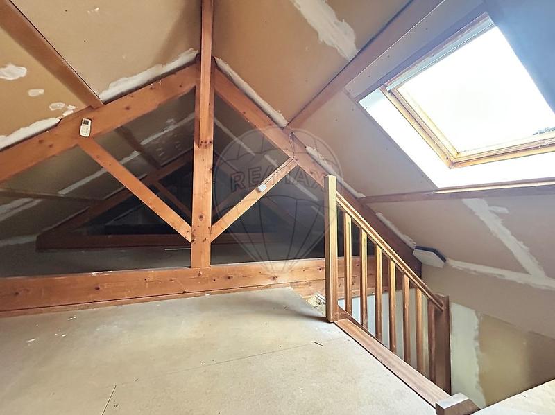 Local commercial - 143 m² - 4 pièces