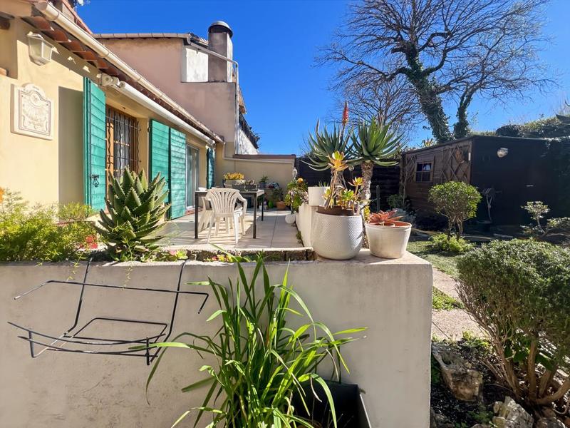 Maison - 229 m² - 9 pièces