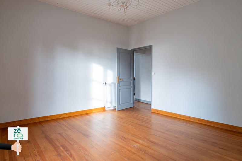 Maison - 181 m² - 6 pièces