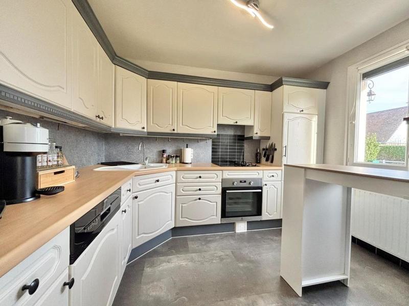 Maison traditionnelle - 109 m² - 4 pièces