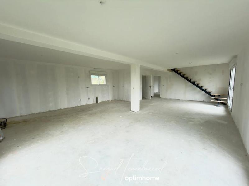 Propriété - 330 m² - 6 pièces