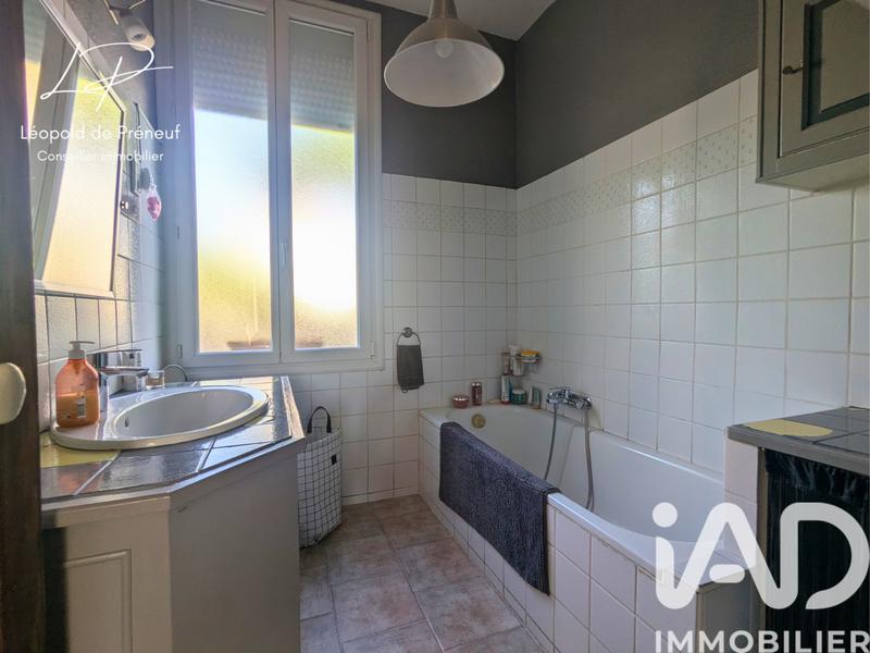Maison - 185 m² - 8 pièces