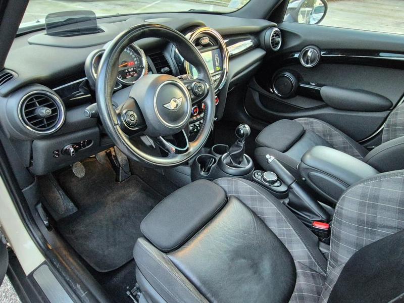 Mini Mini Cooper 136ch Pack Chili