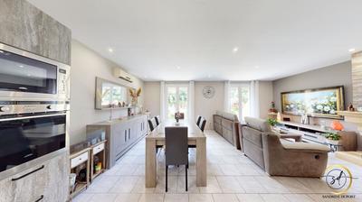 Maison - 166 m² - 7 pièces