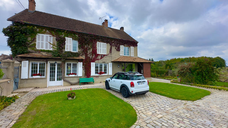 Maison - 200 m² - 6 pièces