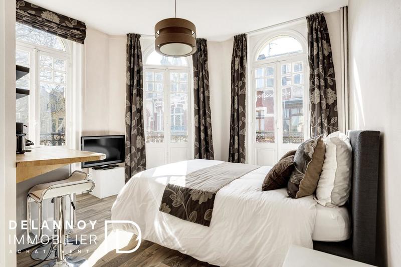 Maison - 210 m² - 8 pièces