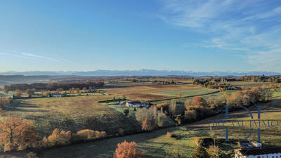 Maison - 230 m² - 7 pièces