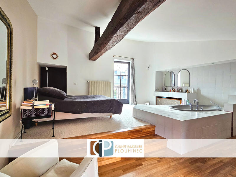 Appartement - 190 m² - 7 pièces