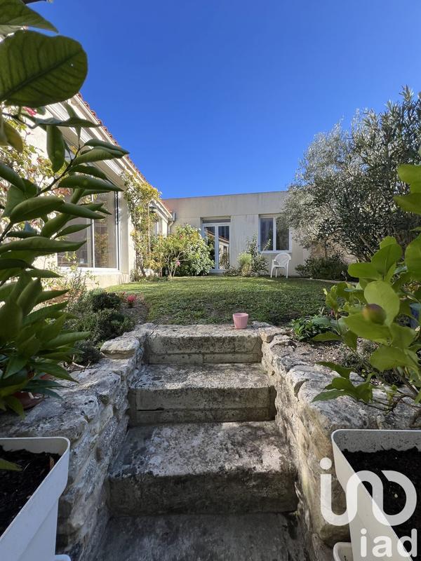 Maison - 238 m² - 7 pièces