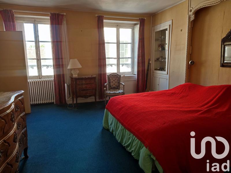 Maison - 246 m² - 10 pièces