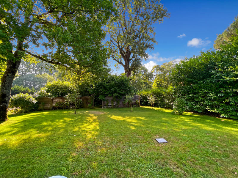 Maison - 215 m² - 8 pièces