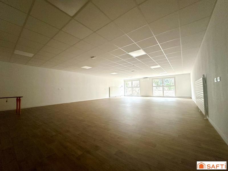 Local commercial - 470 m² - 10 pièces