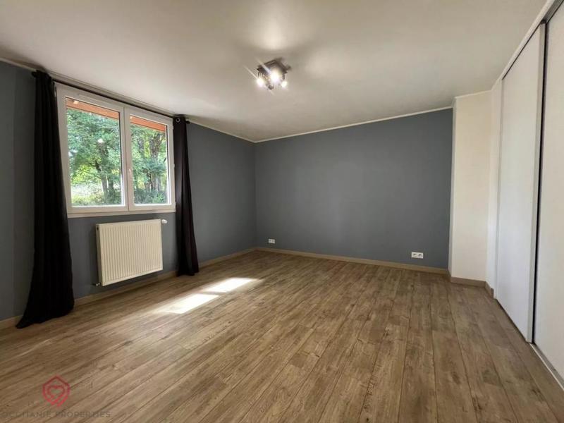 Propriété - 271 m² - 7 pièces
