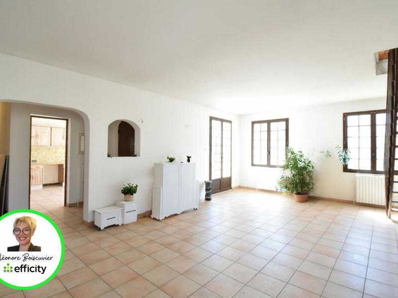 Maison - 230 m² - 8 pièces