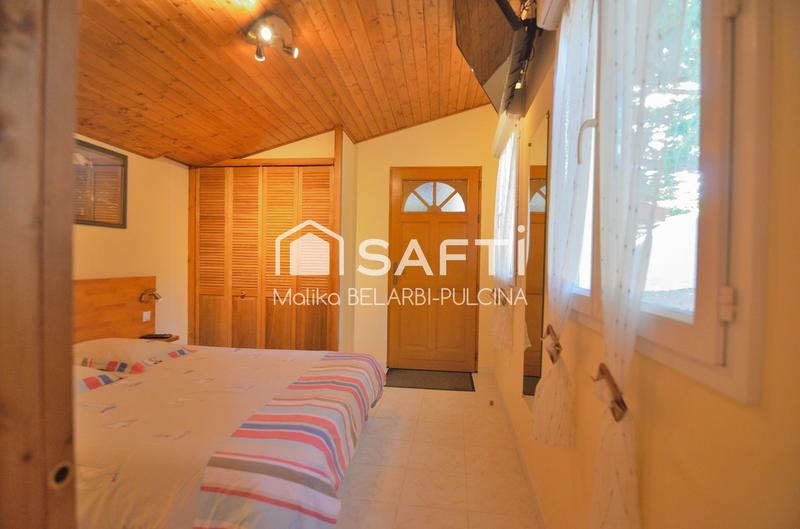 Maison - 231 m² - 13 pièces