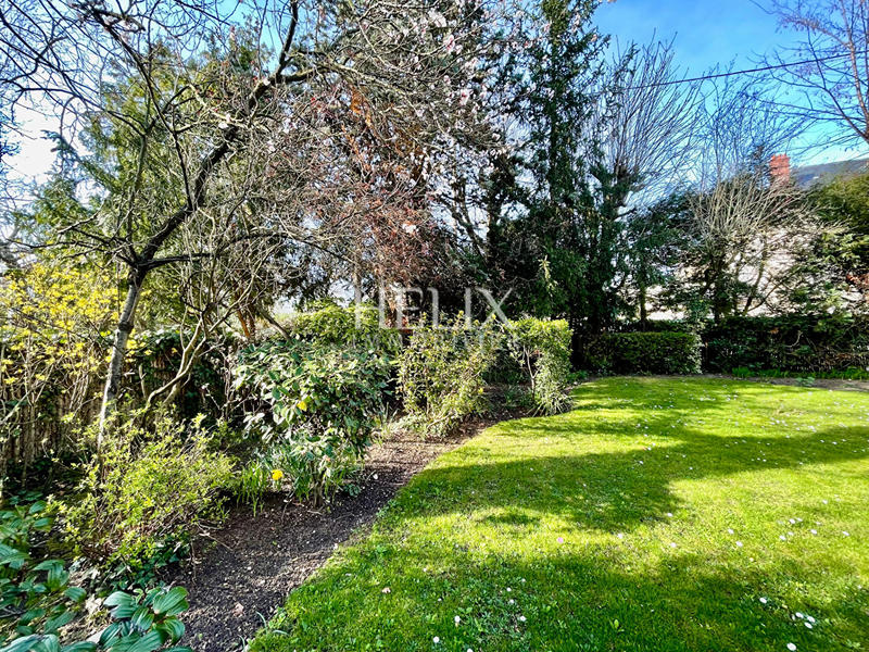 Maison - 200 m² - 7 pièces