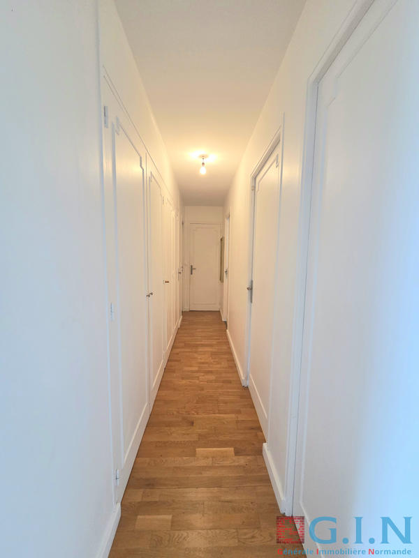 Appartement - 97 m² - 4 pièces