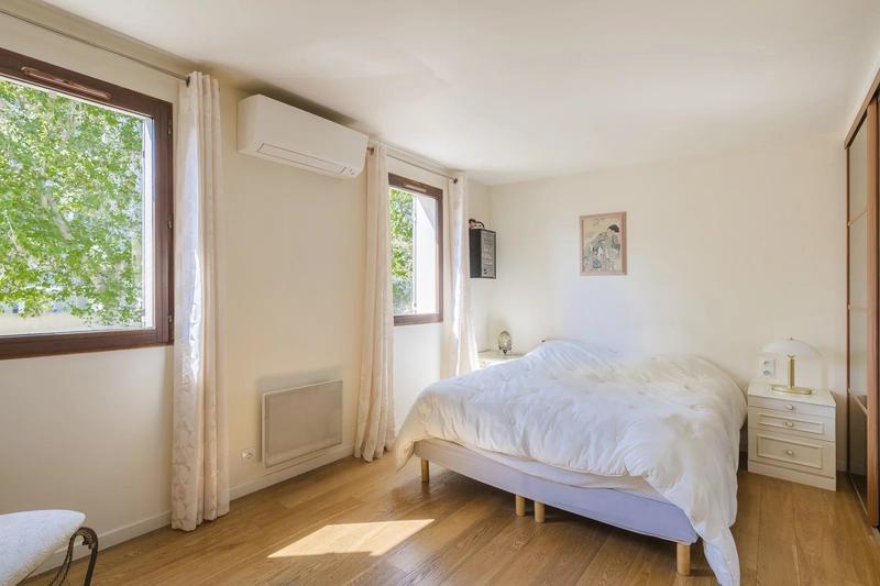 Maison - 92 m² - 5 pièces