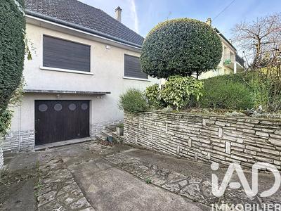 Maison - 145 m² - 8 pièces