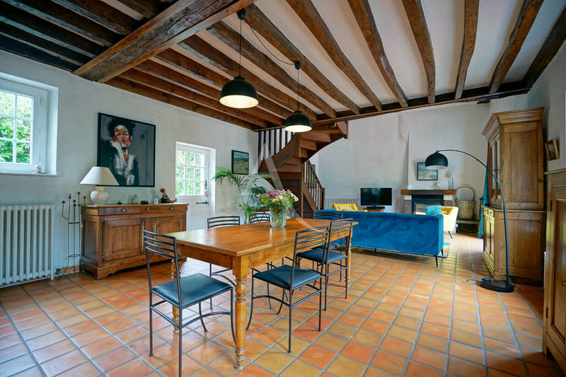 Maison - 200 m² - 6 pièces