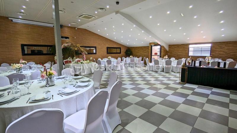 Immeuble - 1 900 m² - 30 pièces