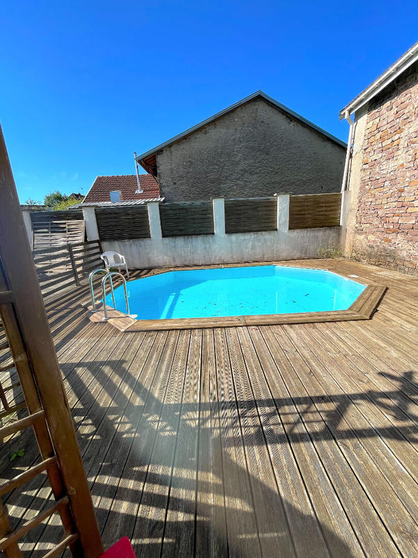 Maison - 164 m² - 8 pièces