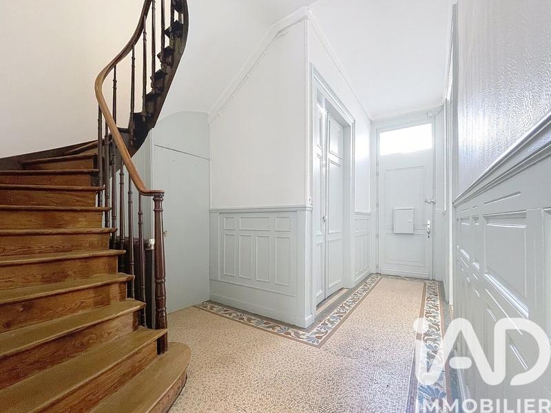 Maison de ville - 242 m² - 8 pièces