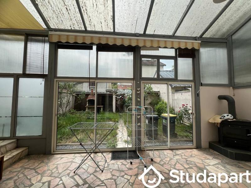 Chambre - 10 m² - 1 pièce