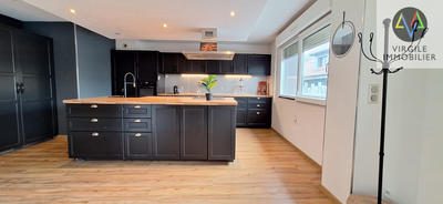 Maison - 240 m² - 6 pièces