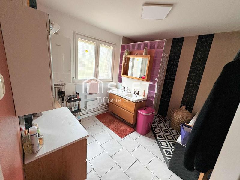 Maison - 143 m² - 7 pièces