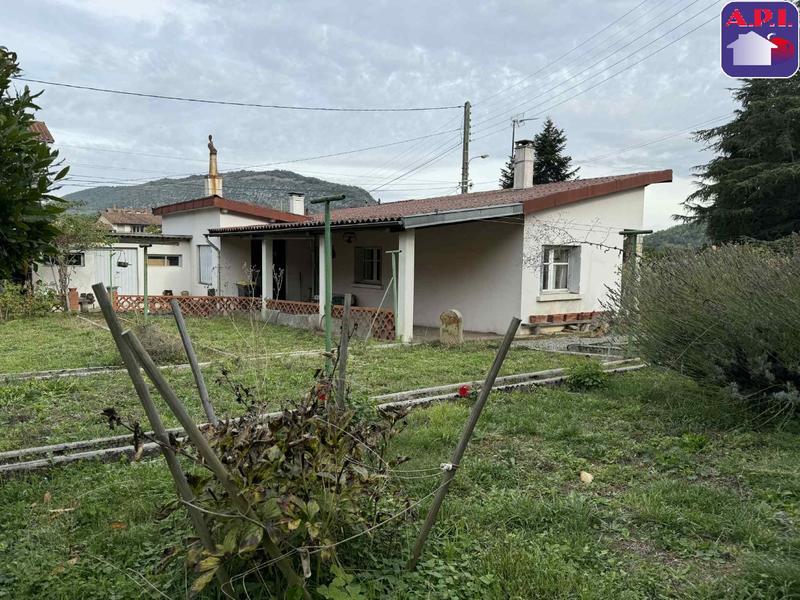 Maison - 98 m² - 4 pièces