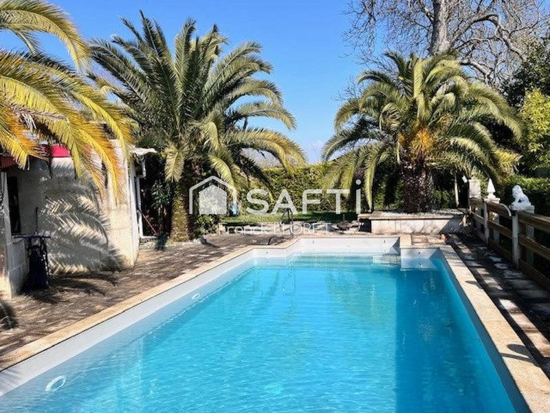 Maison - 160 m² - 8 pièces