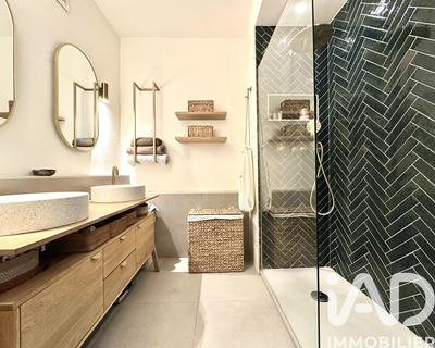 Appartement - 80 m² - 3 pièces