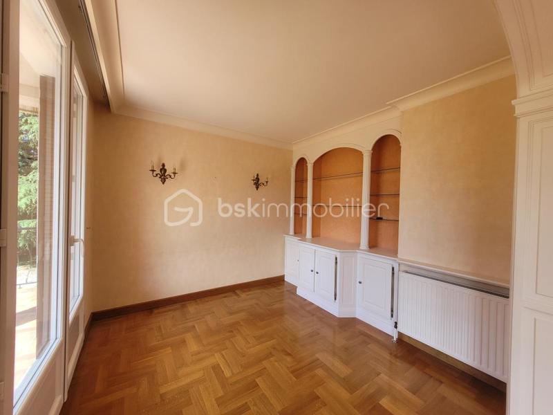 Villa - 230 m² - 6 pièces